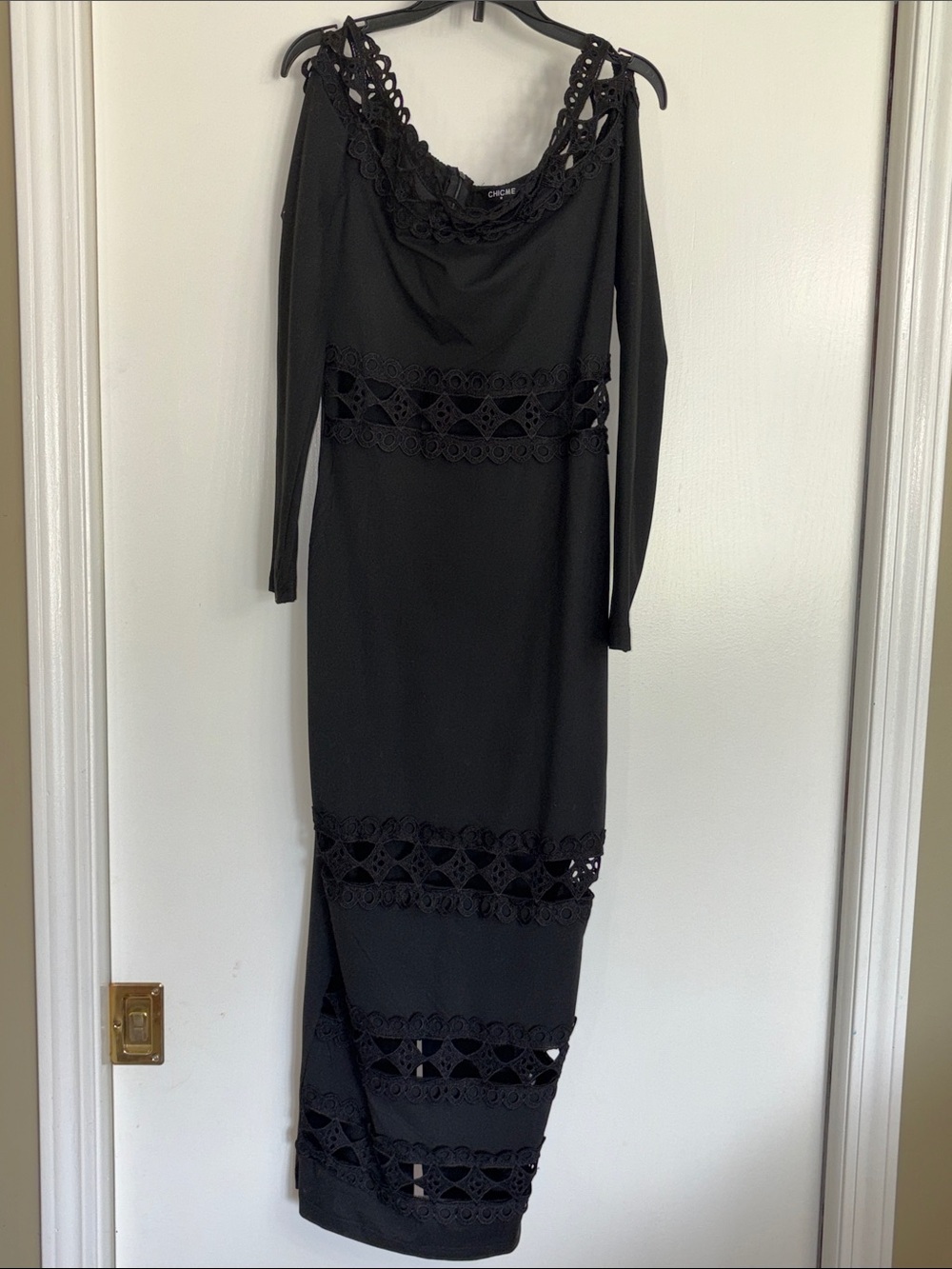 Chicme’s Black Long Sleeve Crochet-Trim Maxi Dress